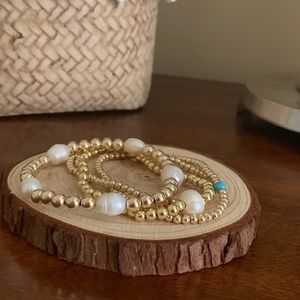 14k GOLD Filled Bracelet with Fresh Water Pearls.